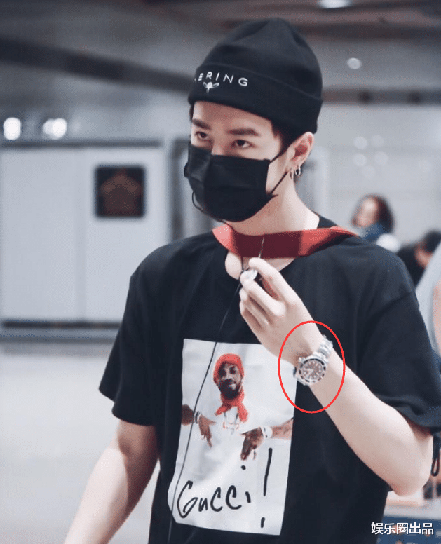 吴孟达|王一博活动现场秀车技,露百万名表引热议,被指低调炫富