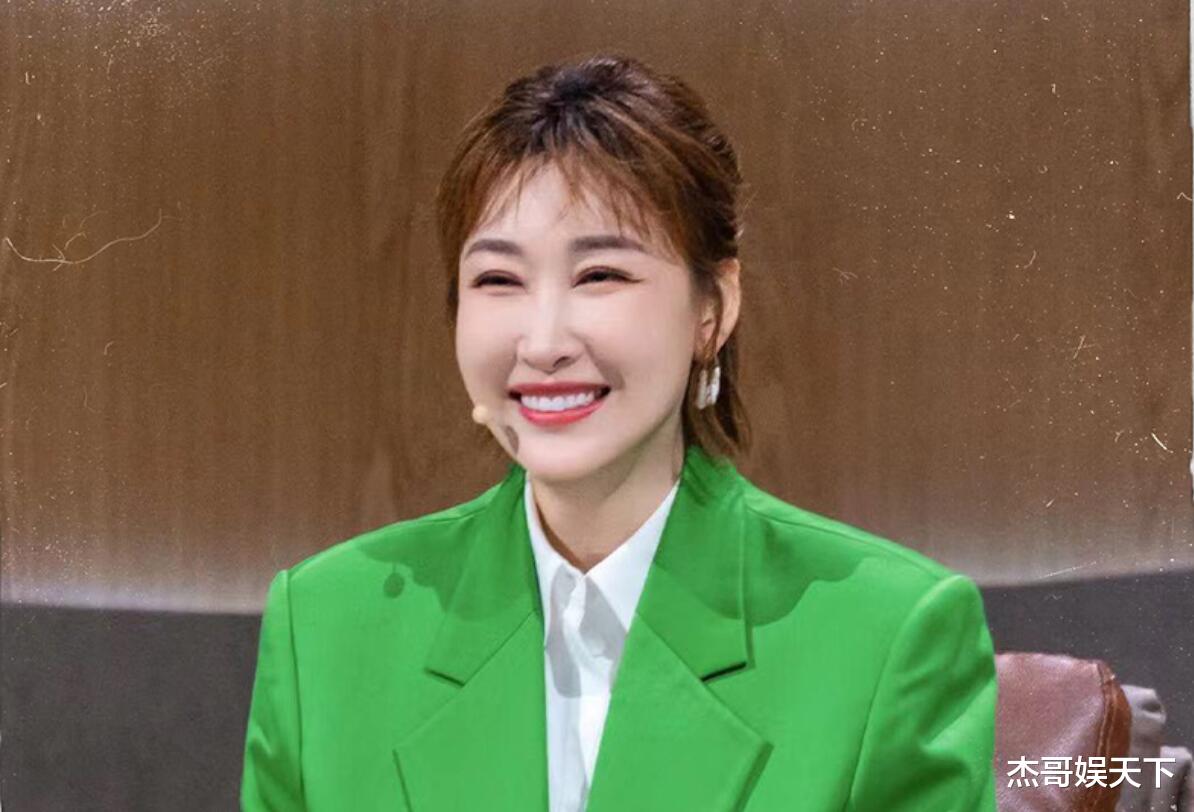 表情包|同样是避嫌，王晶比郝蕾情商高多了