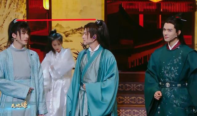 张哲瀚|181贾乃亮遇上181张哲瀚, 身高差成槽点, 究竟是谁在说谎？