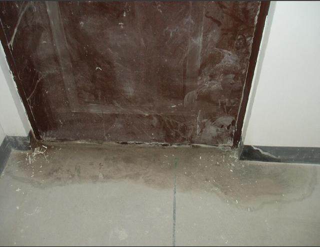 大门|新房大门有钱人从不这样装，一问老师傅才知道原因，越住越有钱