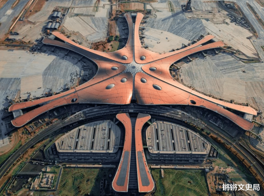 “建築女魔頭”紮哈：北京大興機場設計者，卻未能親眼看到建成-圖7