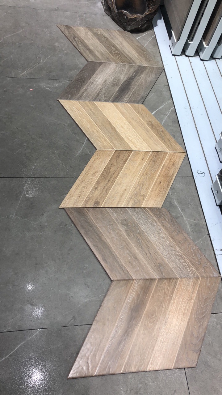 |装修该选木纹砖还是木地板？我家用木纹砖，和木地板比有3处更好