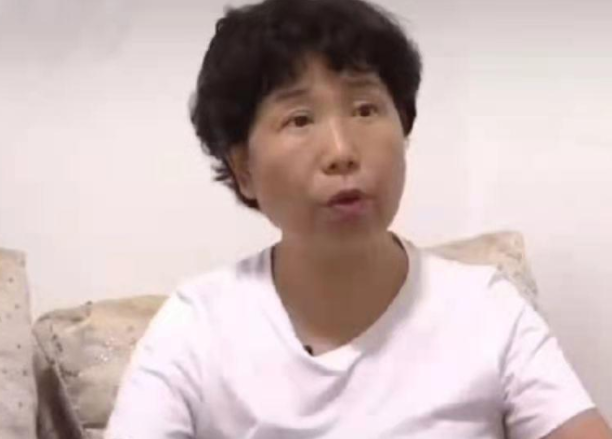 杜新枝|杜新枝晚节不保，借用粉丝被打事件卖惨，不到2天时间就露了馅