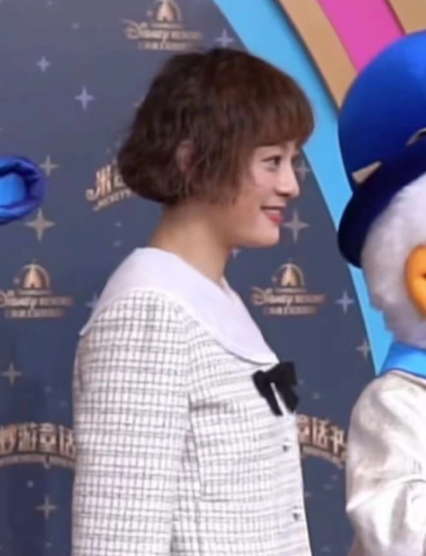 孙俪|孙俪换新发型颜值回春！手写49遍理想之城，书法堪称大师水平