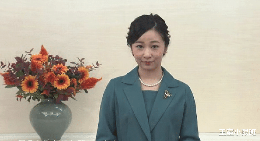 日本皇室的颜值担当佳子公主,接替真子的公务,一袭蓝衣端庄大气