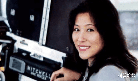 |叛徒吴冰的一生：卷走44亿逃到国外，害了三万多人，自己却在享福