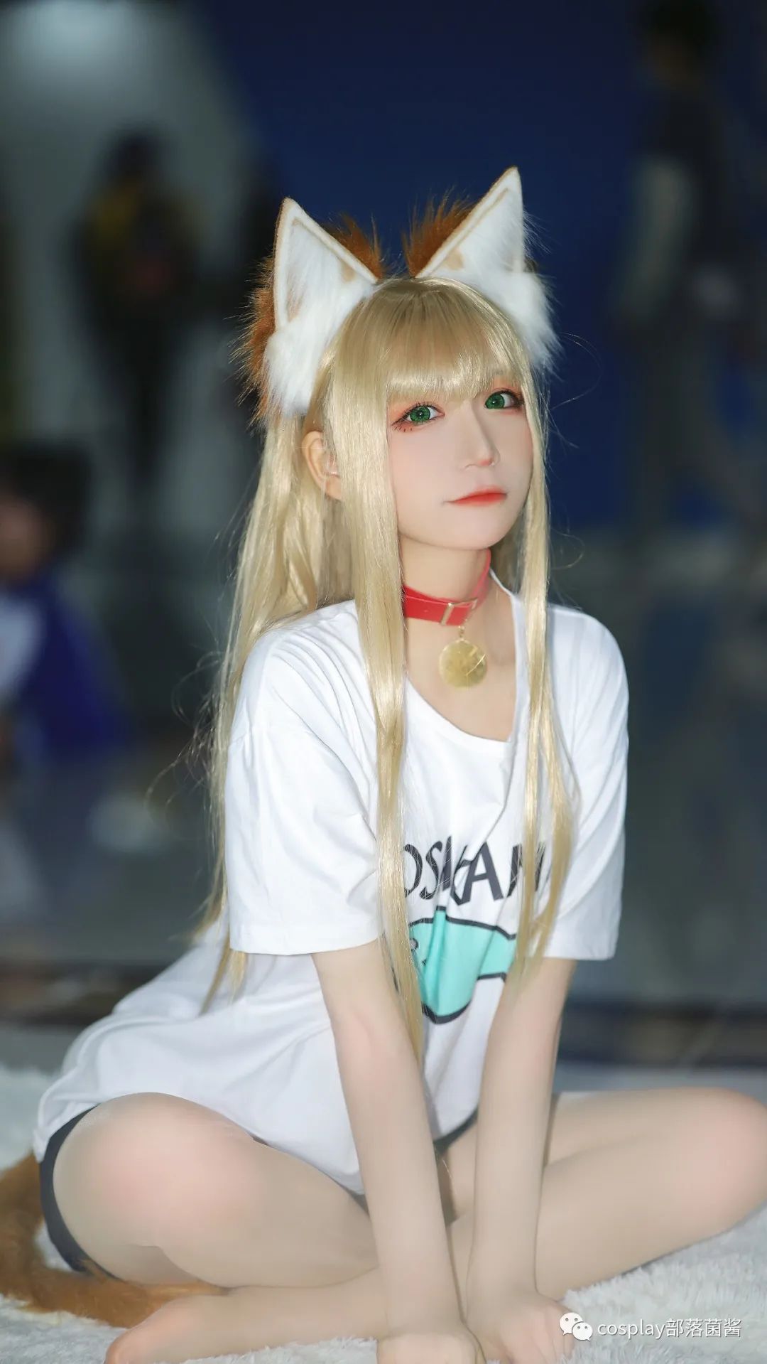 |cos：40原黄豆粉猫娘场照@赤瞳