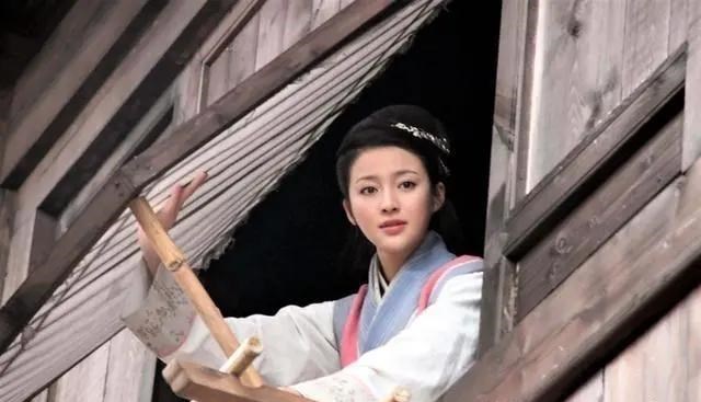 各抒己见 甘婷婷悲伤转型史,成也潘金莲败也潘金莲,她牺牲的远比你想得多