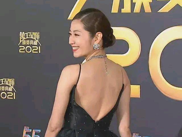 金晨|tvb红毯太让人意外了？谢娜真的变了？新年第一个惊讶是金晨给的？