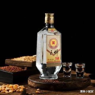 乳腺癌|喝白酒,如果酒瓶上带有这“5个数”赶快放下,妥妥的劣质酒精酒