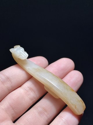 和田玉籽料|明 和田玉籽料 白玉 龙首 带钩 把件挂件