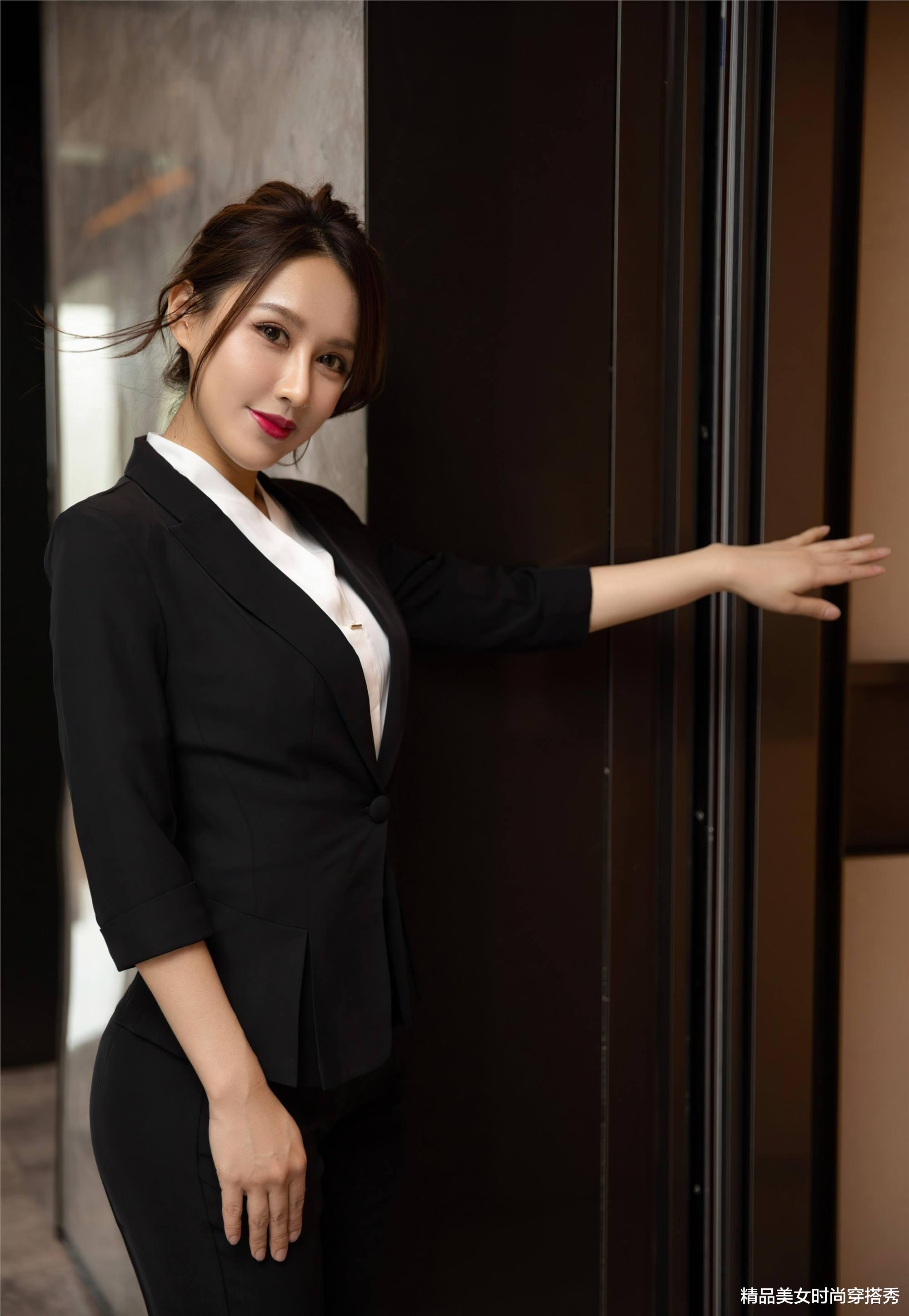 |西装控的女生看过来，西装套装搭配让你成为职场最靓的女王