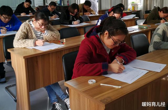 暖妈育儿经|大学生单身人数越来越多?比起追女生,男生更喜欢打游戏