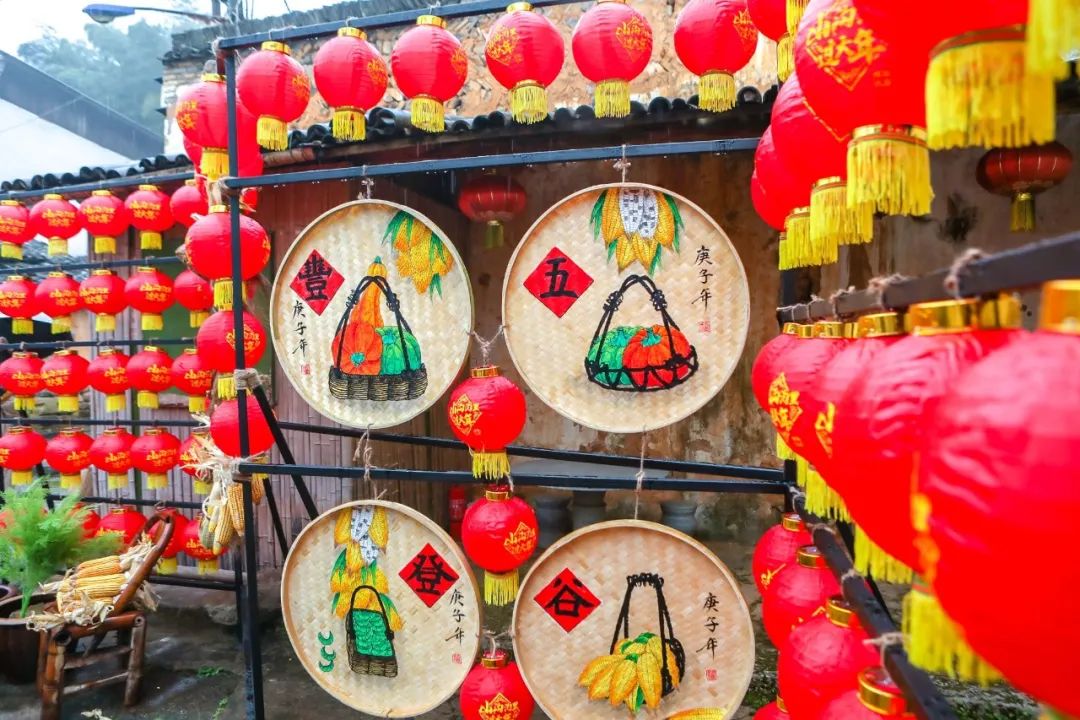 隔离|?民俗体验、房车露营、民谣派对、特色市集，来鸬鸟镇打卡“年味图鉴”！