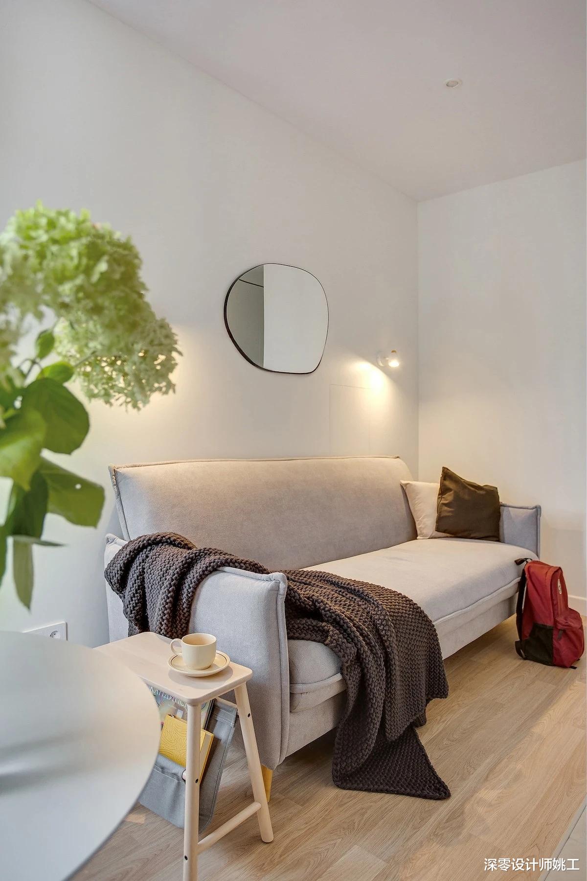 95后小姐姐全款买下47㎡公寓, 整屋纯白风, 走廊还带有隐形橱柜