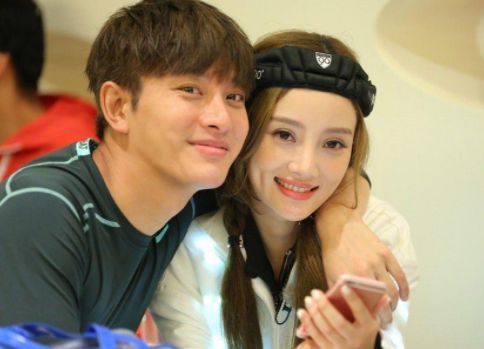 李小璐|李小璐勇敢表白：你还能接受我吗？贾乃亮脱口而出这个字！舒坦