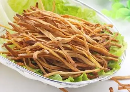 蔬菜|这8类蔬菜或自带“毒素”,医生建议:吃前务必焯水!别再偷懒了