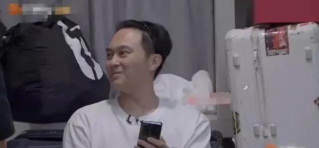 陈小春|从陈小春的卑微到李承铉的犀利，哥圈的高质量社交，全是职场兵法