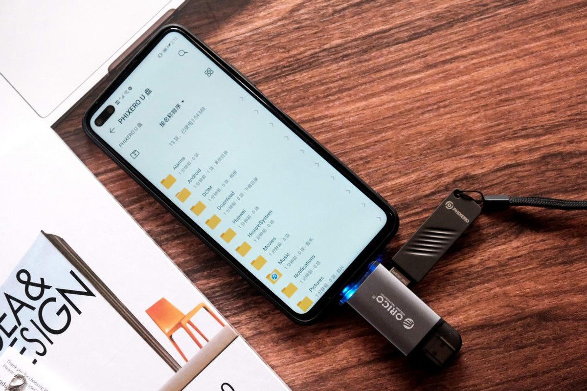 固态硬盘|把固态硬盘塞U盘里了?第一次听说固态U盘,速度比传统U盘快10倍
