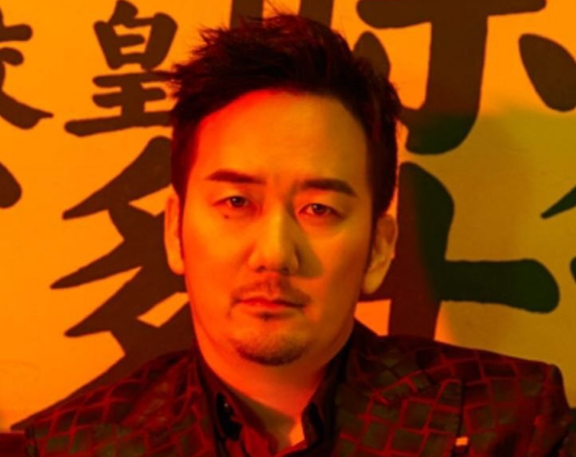 肖央|“筷子兄弟”久违合体！王太利打扮朴素肚腩明显，称赞肖央演技好