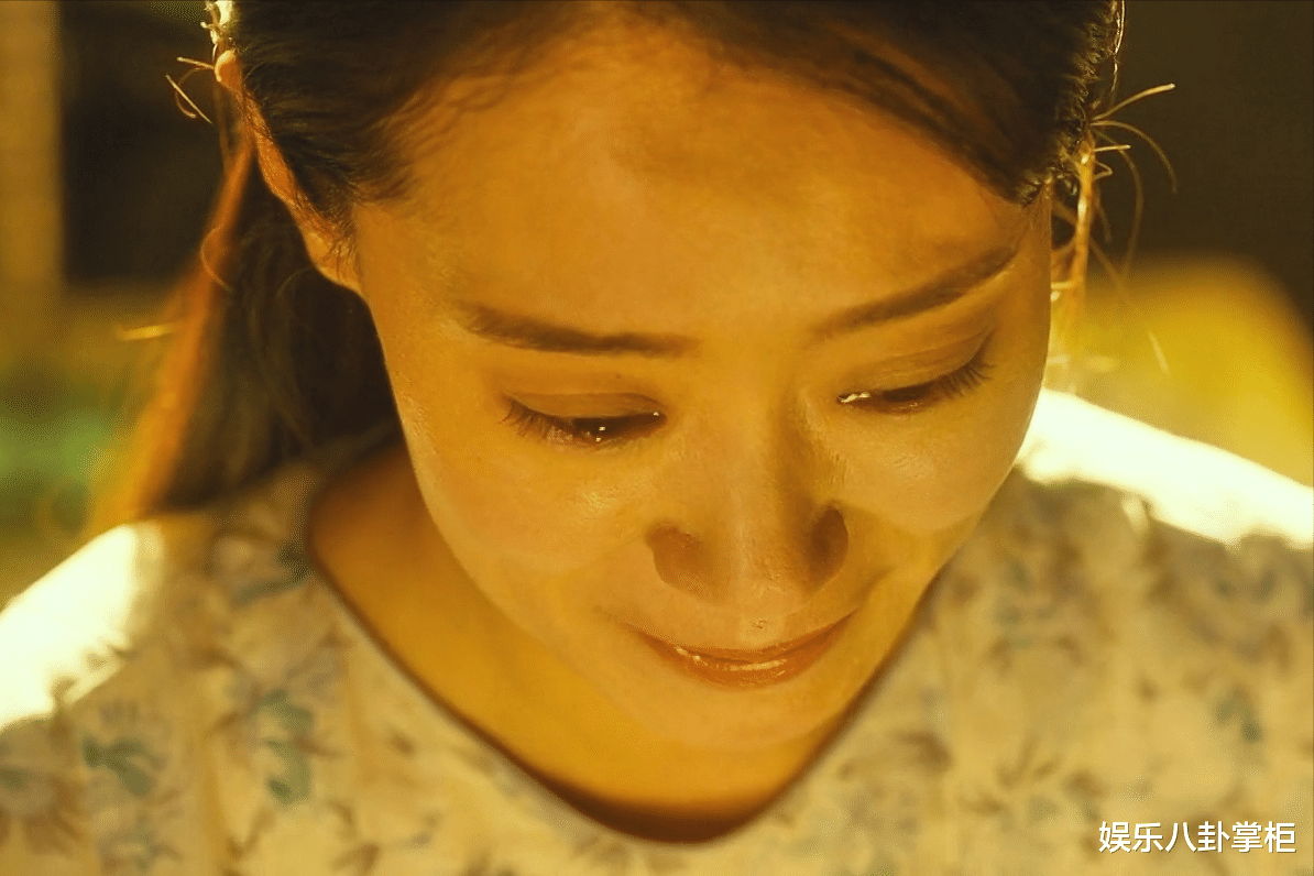 杨洋|张小斐拿影后被群嘲的背后:35岁的喜剧女神,一炮而红却无戏可拍