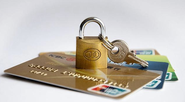 银行 落实了！银行“官宣”新政策，信用卡逾期利息和违约金能免了