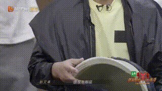 桃花马上石榴裙|赵文卓“人设崩塌”?