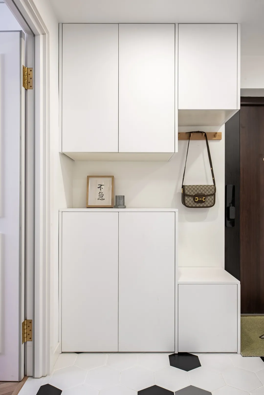 60㎡长条形户型,空间虽小功能俱全