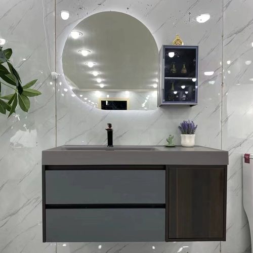 越来越多人卧室不放梳妆台了，当下时兴这样“做”，比梳妆台实用