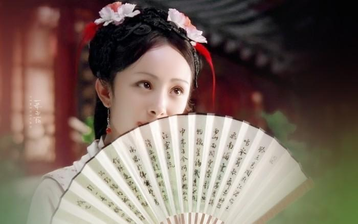 林志玲|10年前赵薇拍拉芳广告，坐她身旁的女孩，连迪丽热巴都敬她3分