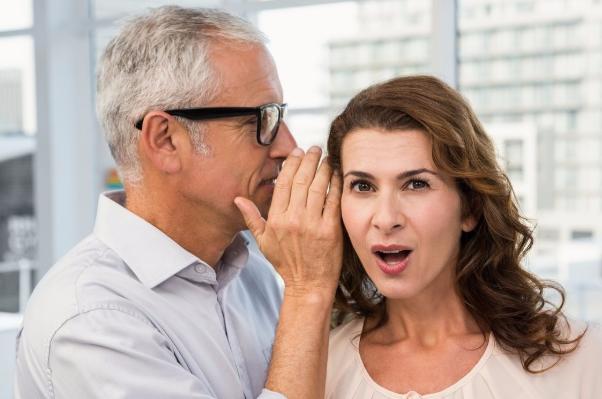 |职场中，小人通常会用的“坑人伎俩”，可以不模仿但一定要留心眼！