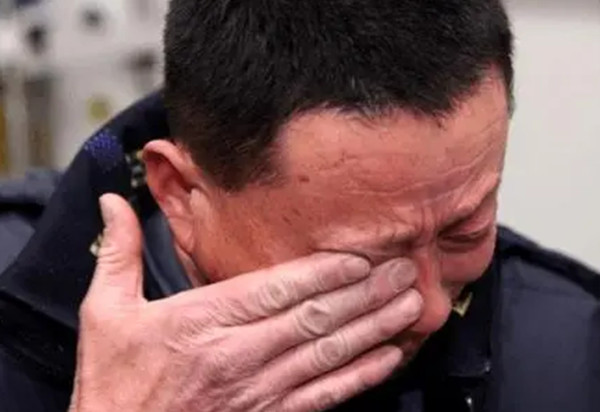 美貌女性拜金抛弃穷大学生,自制毒饮料杀人后判死刑