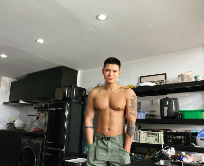 健身圈一哥 28岁天津小哥爱撸铁，打造霸气胸肌健壮麒麟臂，满身肌肉好养眼！