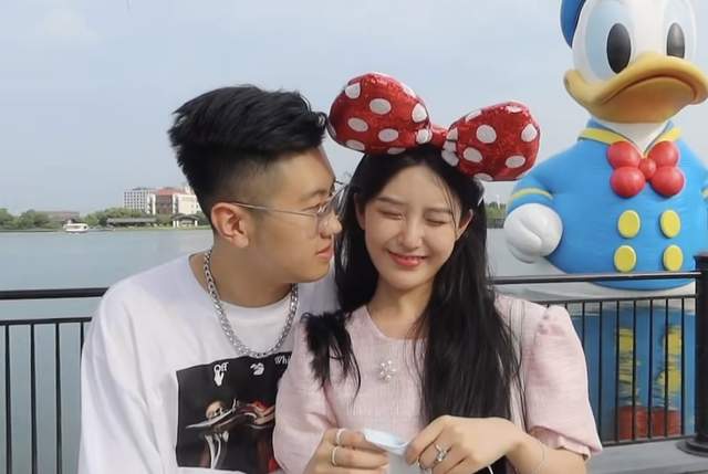 郑琴心|《心动的信号》郑琴心正式官宣男友:东北人、会做饭、开兰博基尼