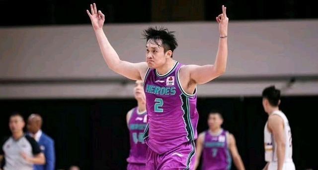 嘟小薯 睢冉又飘了!社媒恭喜小丁预言成功 球迷不买账:夸就夸骂街干啥?