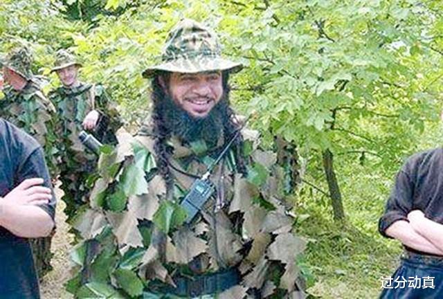车臣匪首死亡细节:被俄国特工一封信毒死,尸体右手缺少数根手指