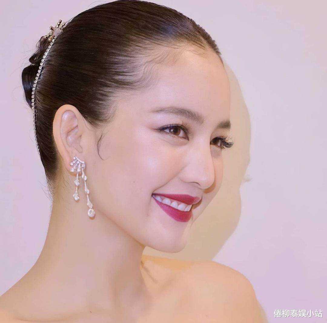 |泰星Bow再陷爱河:我的心里都是他,Alek就是我的理想型