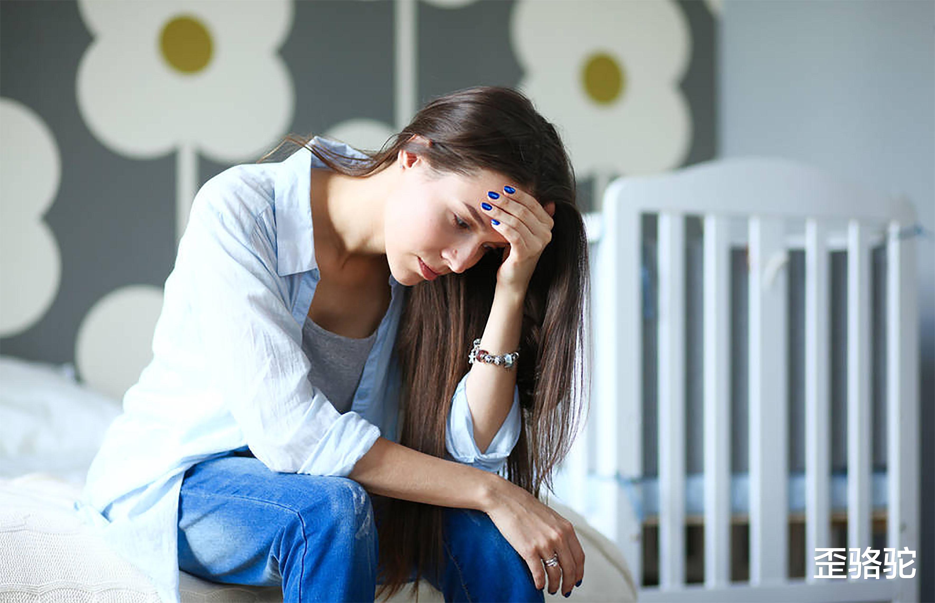 歪骆驼|武汉一妈妈得知生的是男孩，扭头不想看，满脸的“嫌弃”