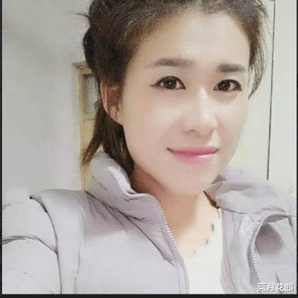 亮月花郎 还记得红极一时的“水泥姐”吗？被网友要求封杀，现在怎么样了？