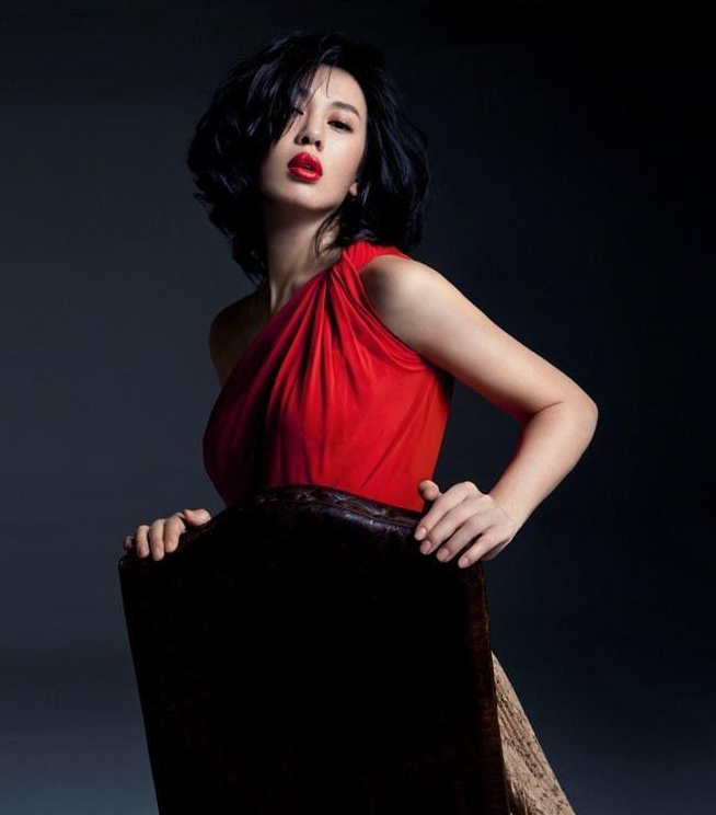 黄渤|?她曾把黄渤吻到害羞,和导演同居12年遭嫌弃,如今身价过亿仍低调!