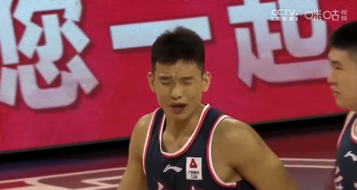 广东男篮|时隔523天后再次回归CBA，球霸得到9分3板2断，杜锋给足信任！