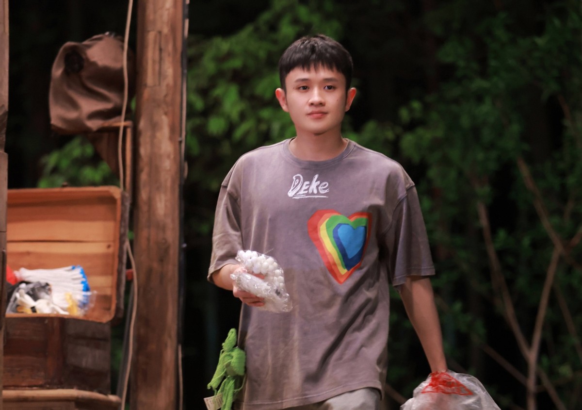 脱口秀大会|《脱口秀大会》第四季来袭，老将新人同台PK，我的快乐回来了