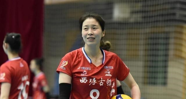 浙江女排|汪慧敏、王娜携手退役，李静早已做出决定，浙江女排黄金一代谢幕