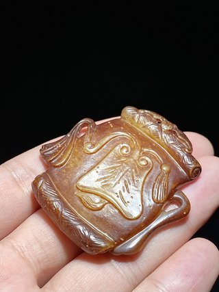 和田玉籽料|清 和田玉籽料 白玉沁色 福禄万代 画卷形 玉牌