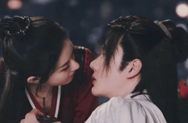 王一博|姚晨直言，很多女星不愿意和王一博拍吻戏，原来陈乔恩没说谎