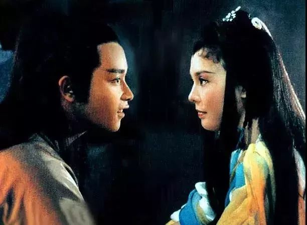 翁静晶|小三的彪悍：让原配主动让位，55岁再婚嫁豪门，她靠自己活成传奇