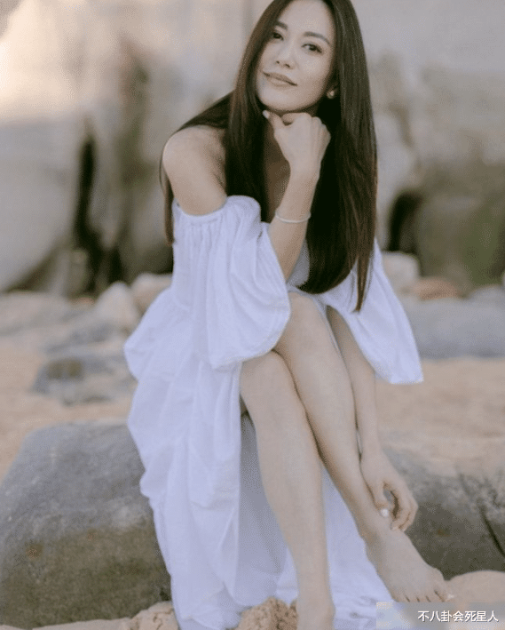 郭妃丽|新加坡四大古装美人，惊艳时光，如今有人离异带娃，有人嫁入中国