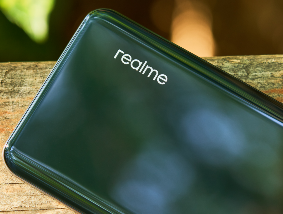 realme|中端旗舰跌至千元优势神机，65W快充+6400万三摄，跌至1699元