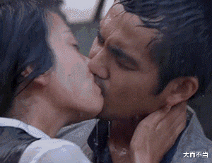 吻戏|吻戏伸舌头10大名场面，这些艺人真敬业，做戏做全套