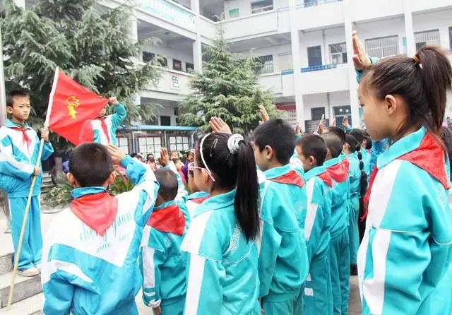 亲子生活大壮哥|从张哲瀚等明星“无知亲日”,谈青少年爱国主义教育